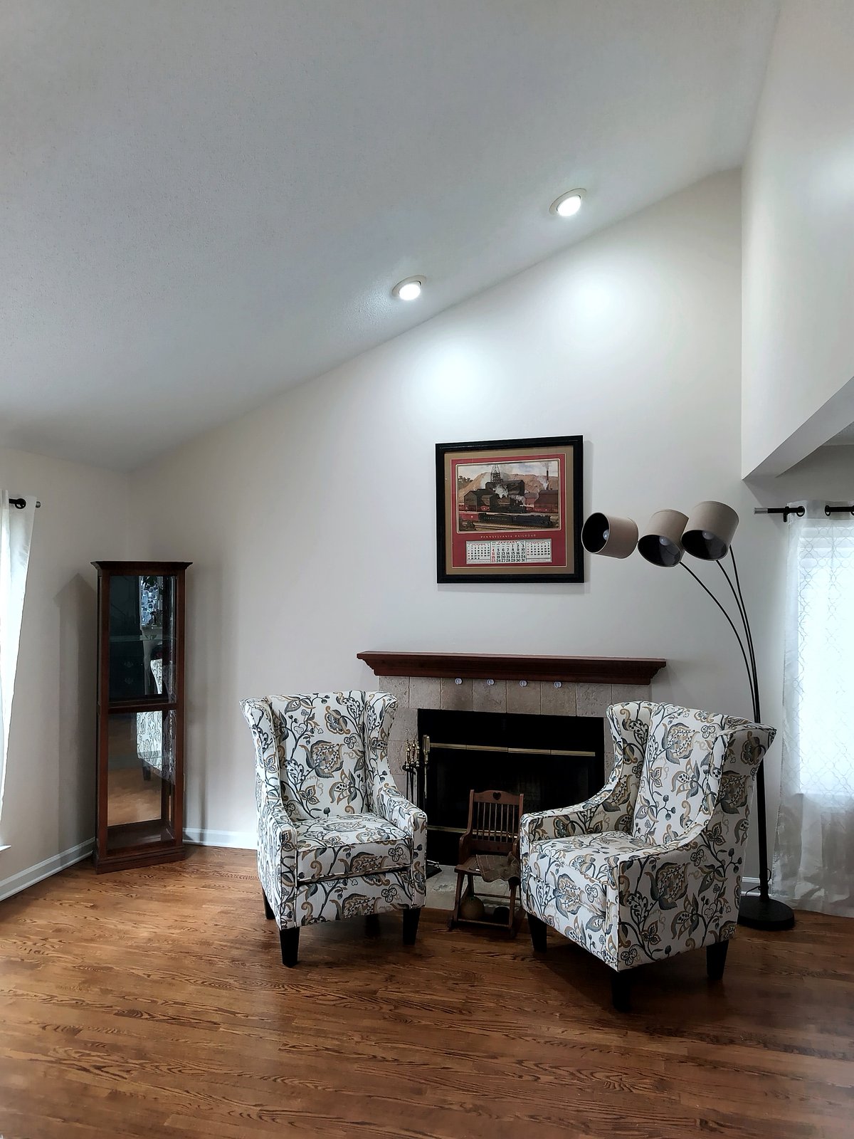 Interior Living Room White Walls Vaulted Ceiling — Frank Leonard Painting LLC